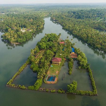 Vinis Farm - A Private Island Stay -Privacy Redefined !!! Mundrothuruth Bagian luar foto