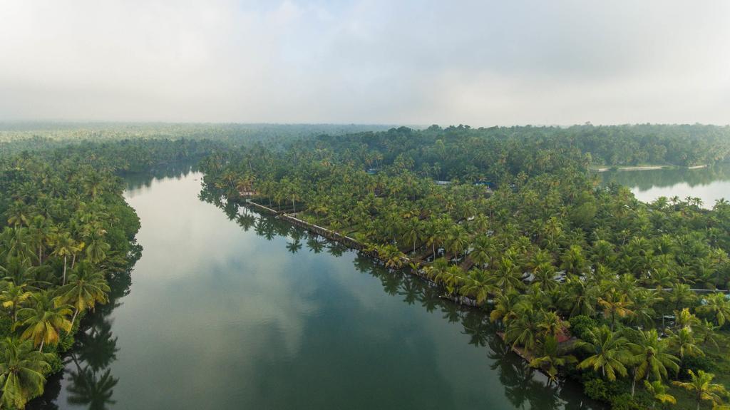 Vinis Farm - A Private Island Stay -Privacy Redefined !!! Mundrothuruth Bagian luar foto