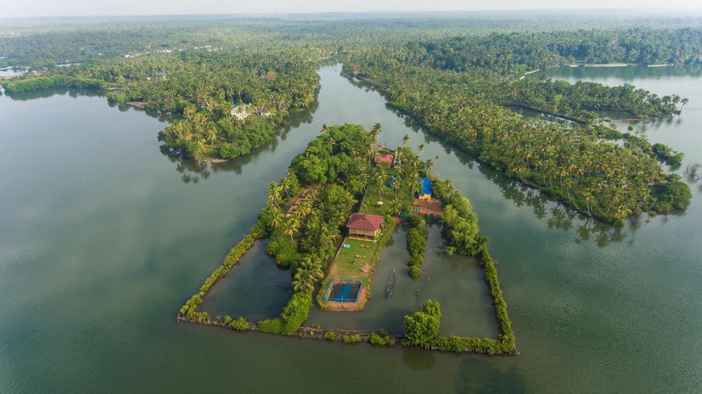 Vinis Farm - A Private Island Stay -Privacy Redefined !!! Mundrothuruth Bagian luar foto